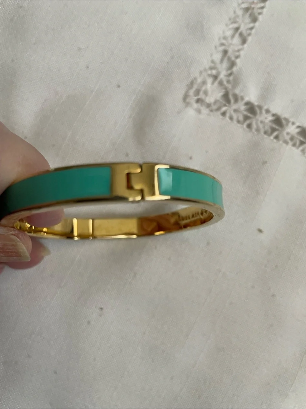 kate spade Gold-Tone Bangle with Teal Enamel Clasp Closure EUC - Picture 8 of 10